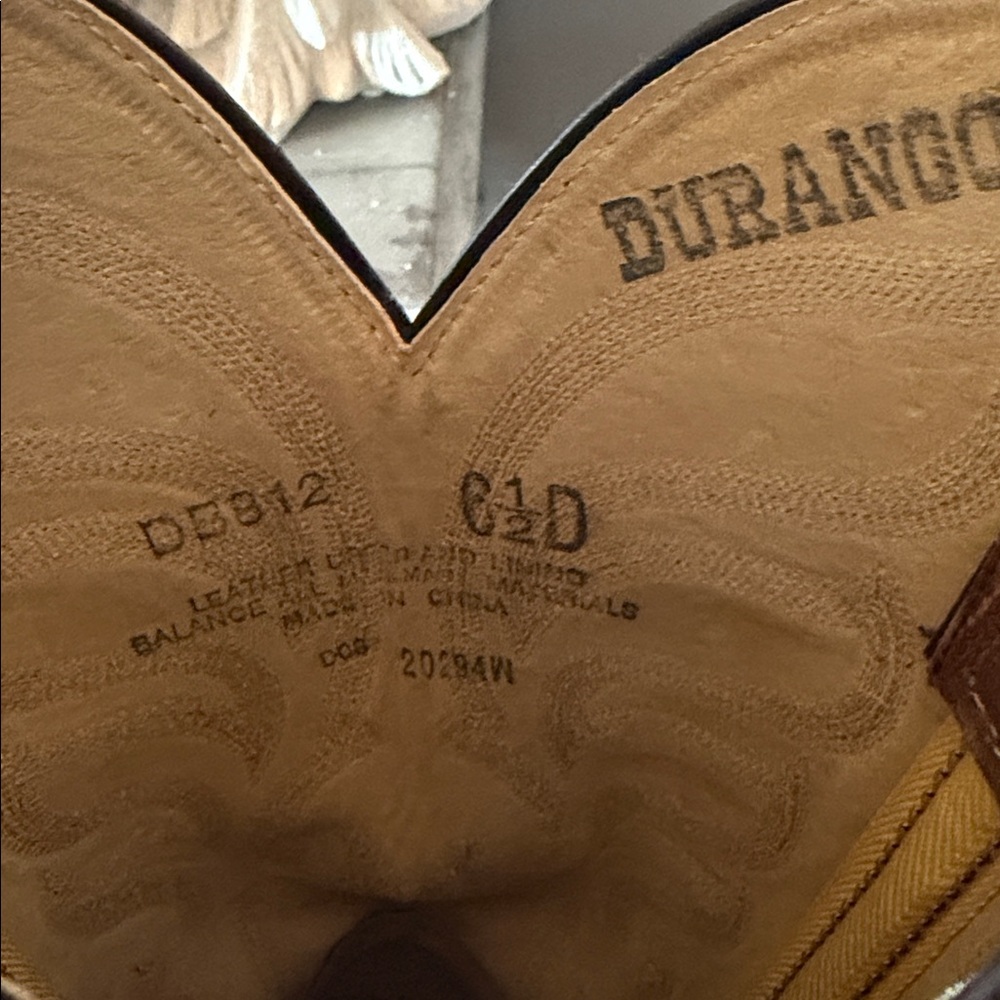 Durango leather cowboy boots in a men’s size 6.5 or a women’s size 8 - Picture 2 of 3